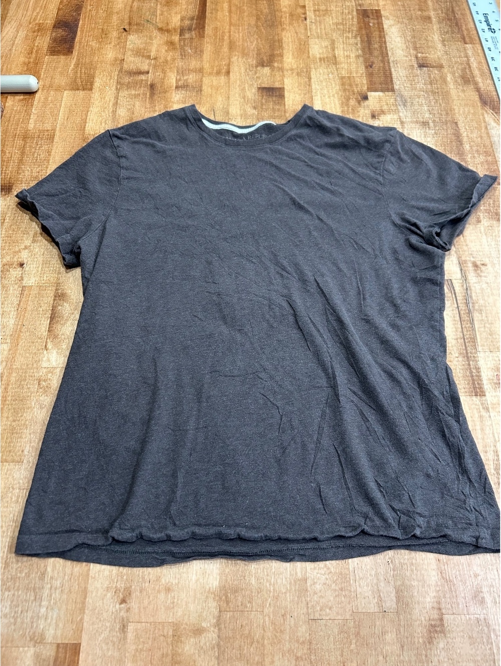 Banana Republic The Soft-Wash Tee Large Brown T-Shirt
